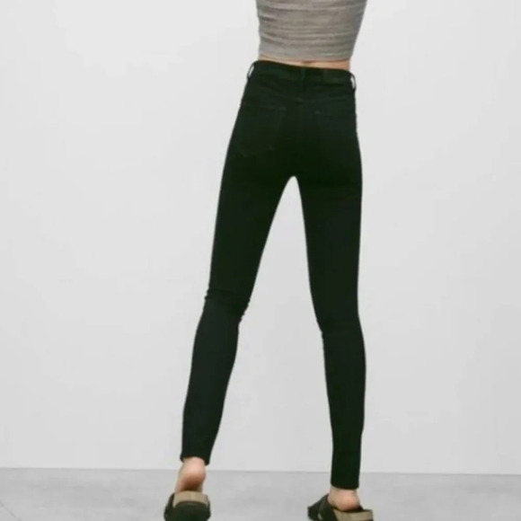 Aritzia The Castings High Rise Cigarette jeans Overdye Black size 25 - Picture 13 of 14